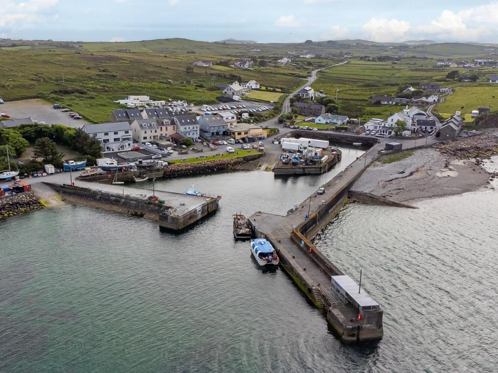 Cleggan Pierside Apt 2