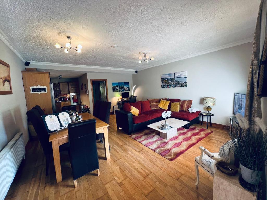 Fernway Residence entire property