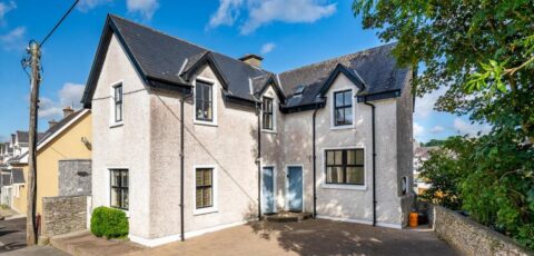One bedroom apartment to sleep 2 in the heart of Kenmare town
