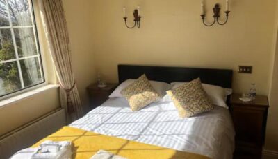Private comfortable bedroom