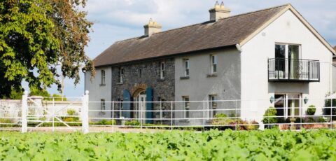 The Granary Luxuriously Restored Barn on a Farm