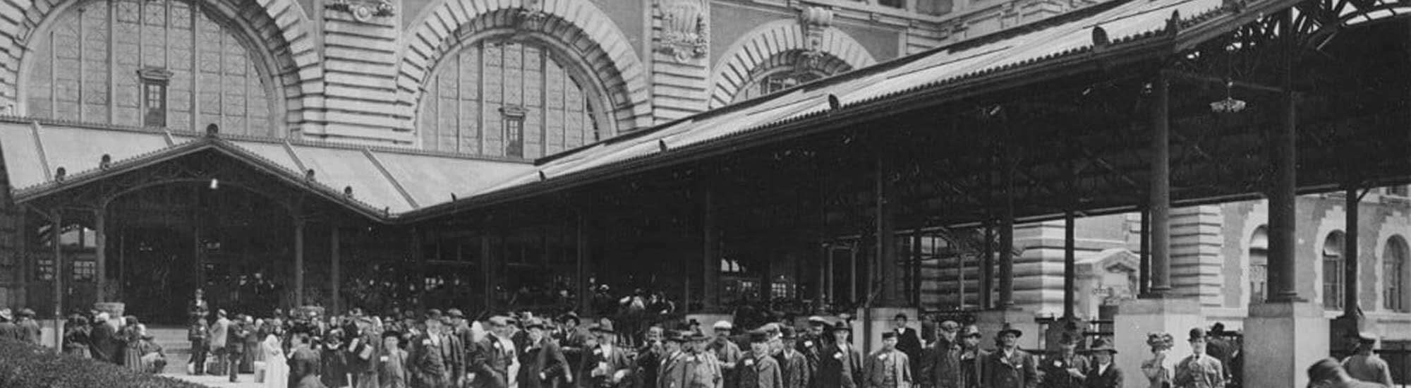 Ellis Island - Public domain