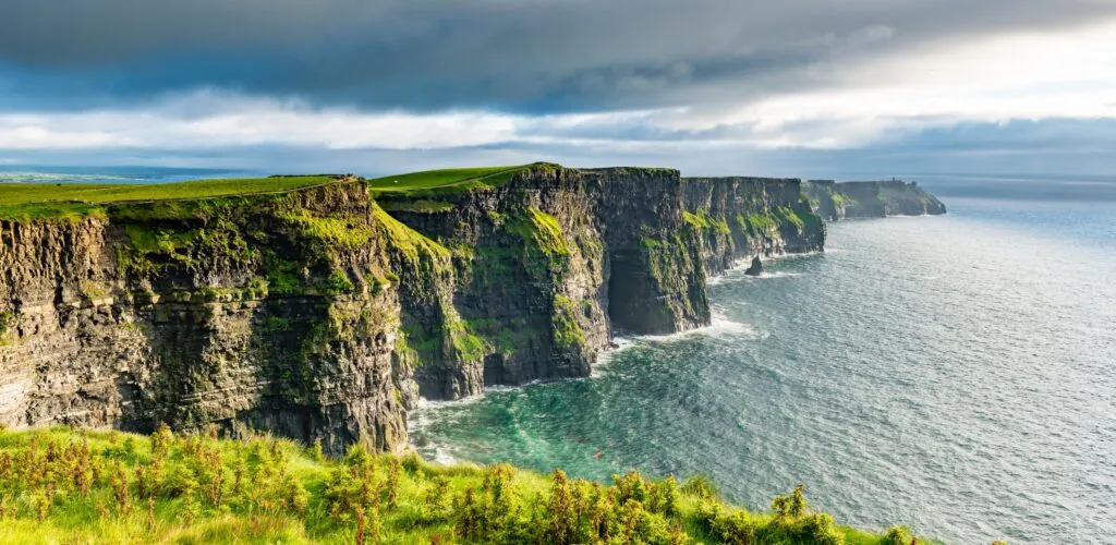 4 choses insolites à savoir sur l'Irlande 1 Les Falaises de Moher - © aljazvidmar