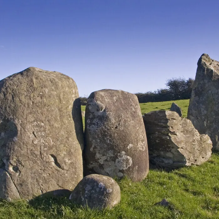 Le Ballynoe stone circle - philip hay - cc