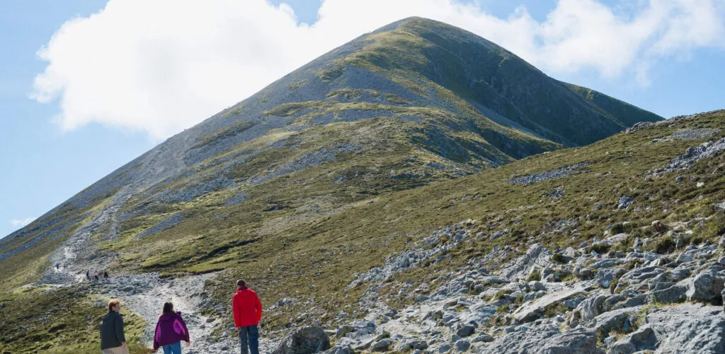 Croagh Patrick en Irlande : un chemin plus rapide bientôt disponible, après 3 ans de travaux