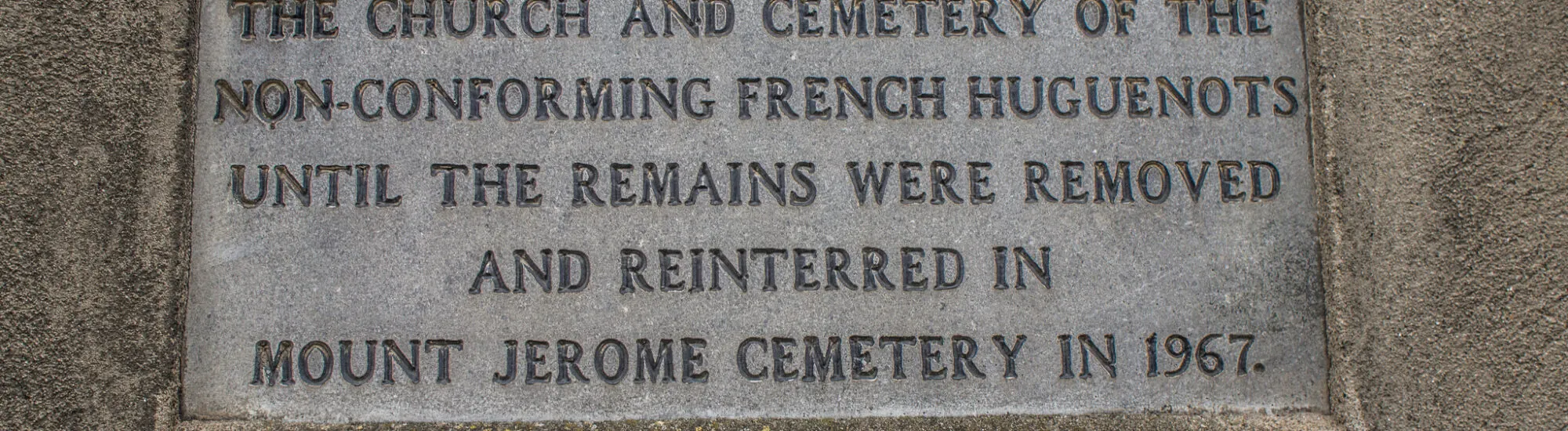 Le French Huguenot Cemetery