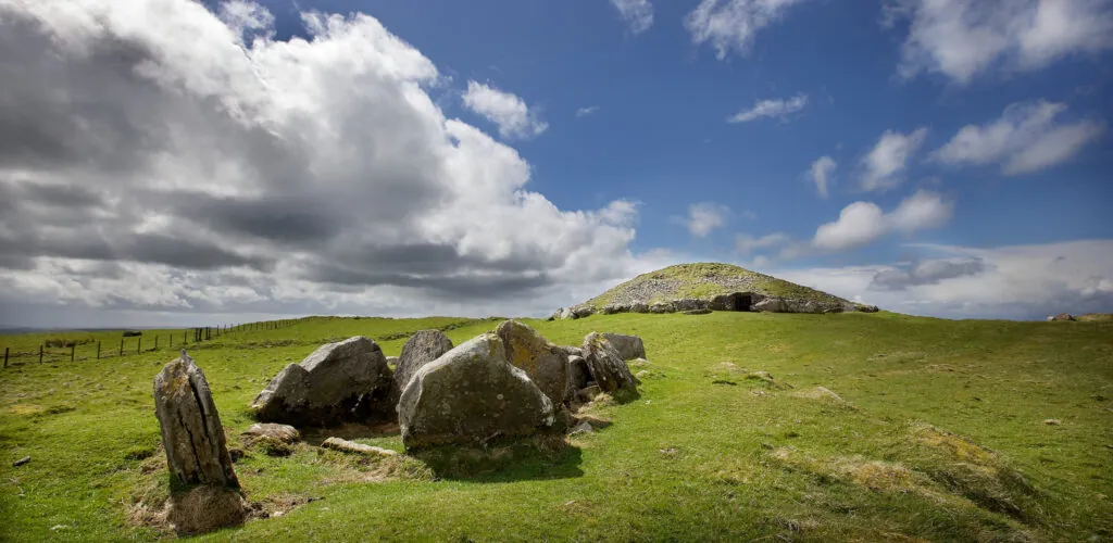 Irlande : Loughcrew , un site néolithique irlandais vandalisé