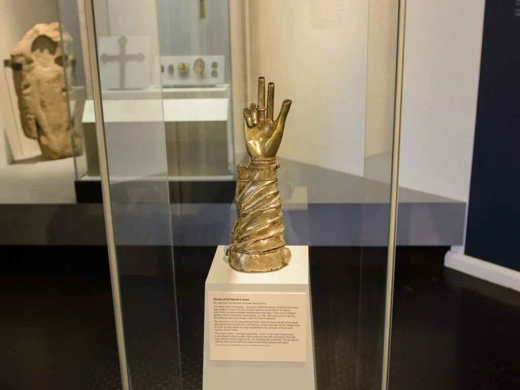 L'Ulster Museum - Son of Groucho - cc