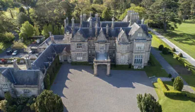 La Muckross House 1 Vue aérienne de Muckross House - ©Trustees of Muckross House