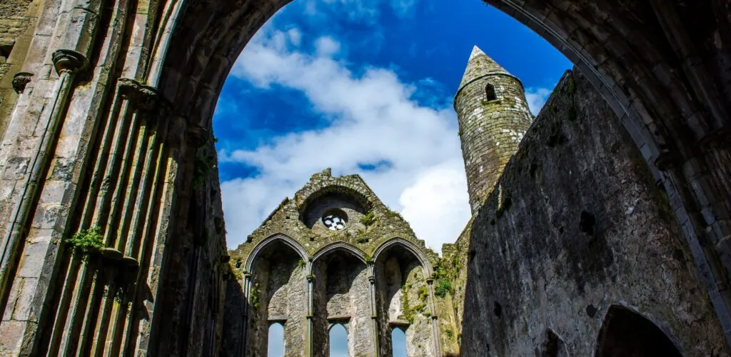 Patrimoine mondial de l'UNESCO : 3 sites supplémentaires sont candidats en Irlande 3 Le Rock of Cashel - © grafxart