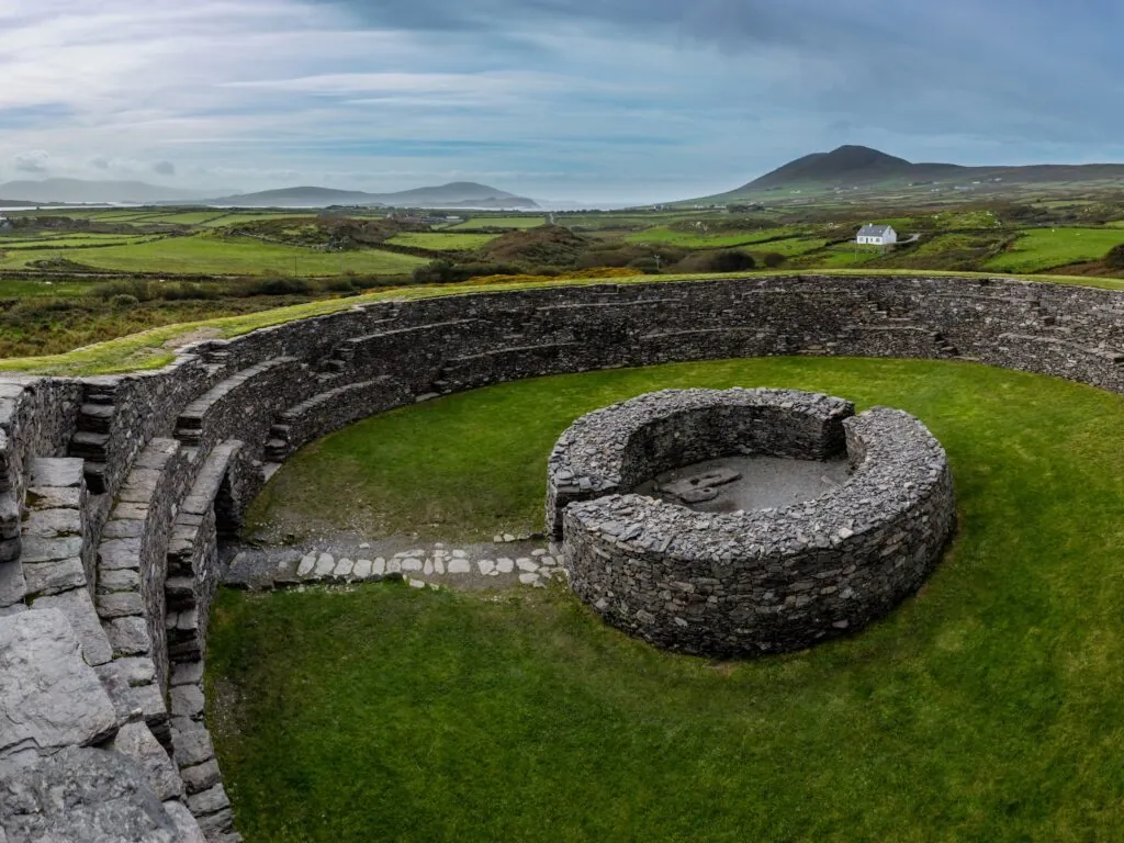 Cahergal stone fort - © Andy Morehouse