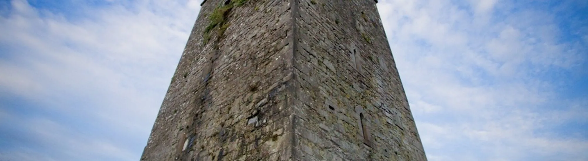 Le Doughiska Castle