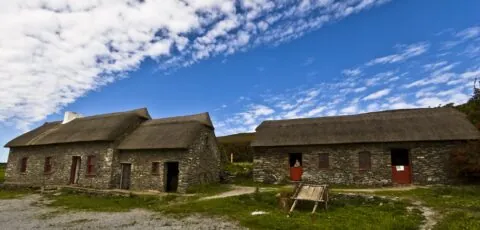 irish famine cottage 1 scaled