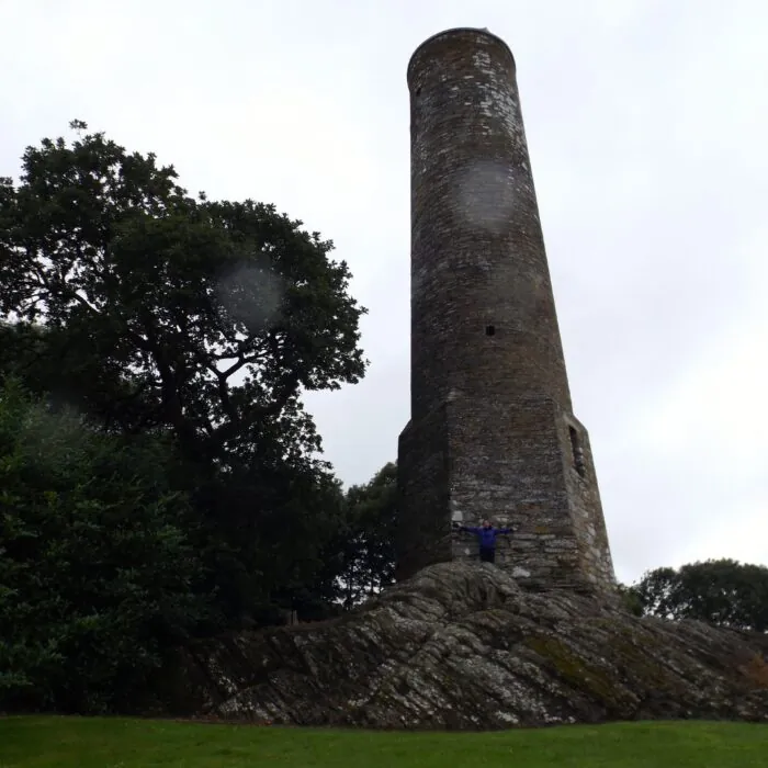 La Kinneigh Round Tower - Daniel J Hastings - cc