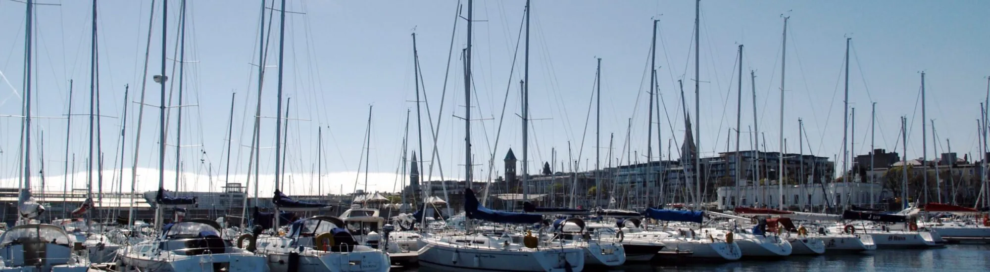 Le Dún Laoghaire Harbour
