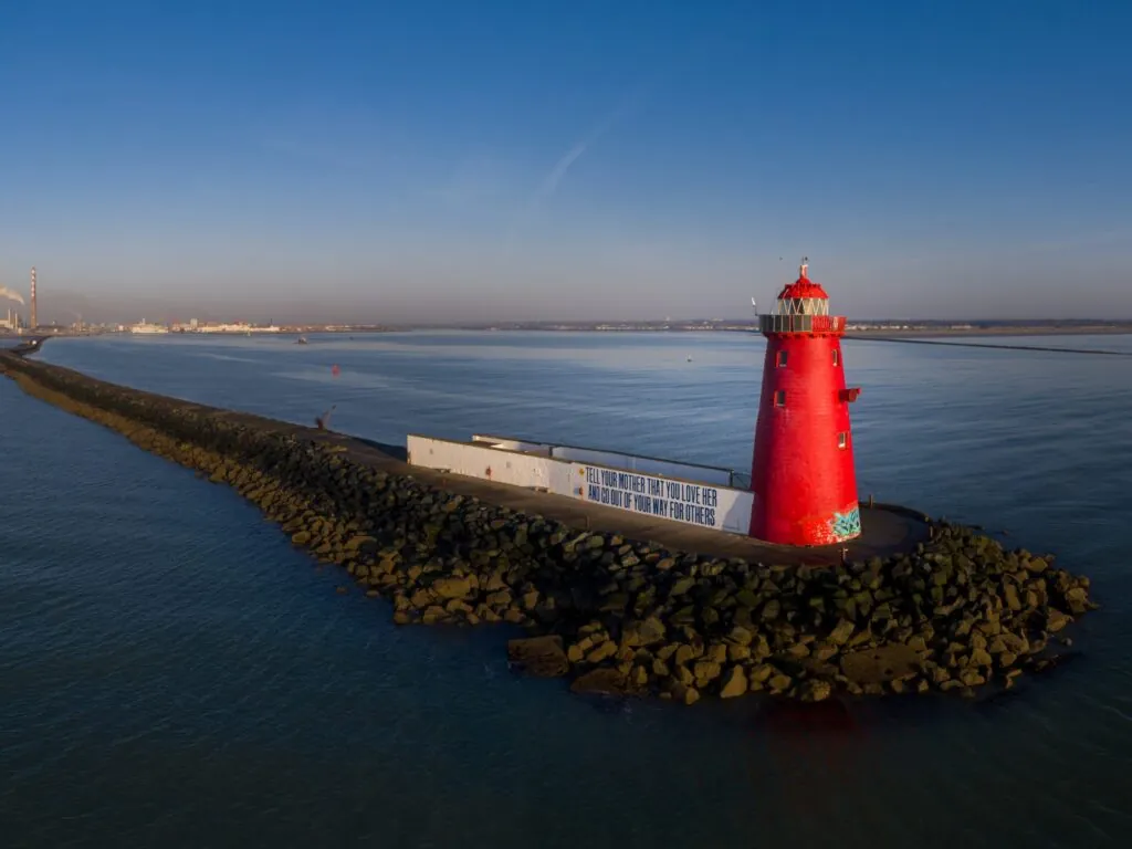 Le Poolbeg Lighthouse - © Ire DronePhotography