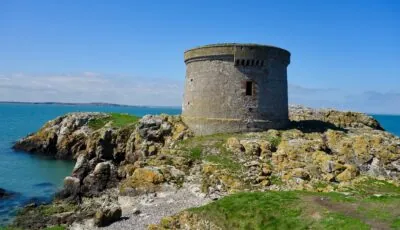 Ireland's Eye 1 La Tour Martello sur Ireland's Eye - Sonse - cc
