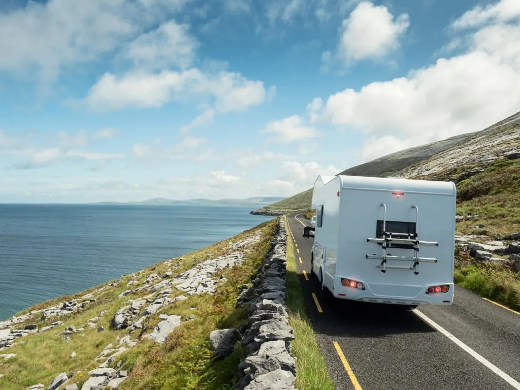 Un camping-car en Irlande - © mark_gusev