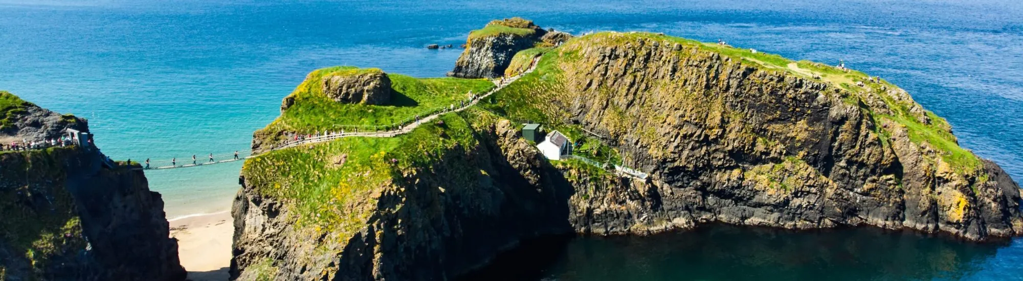 Le Carrick-a-Rede Bridge
