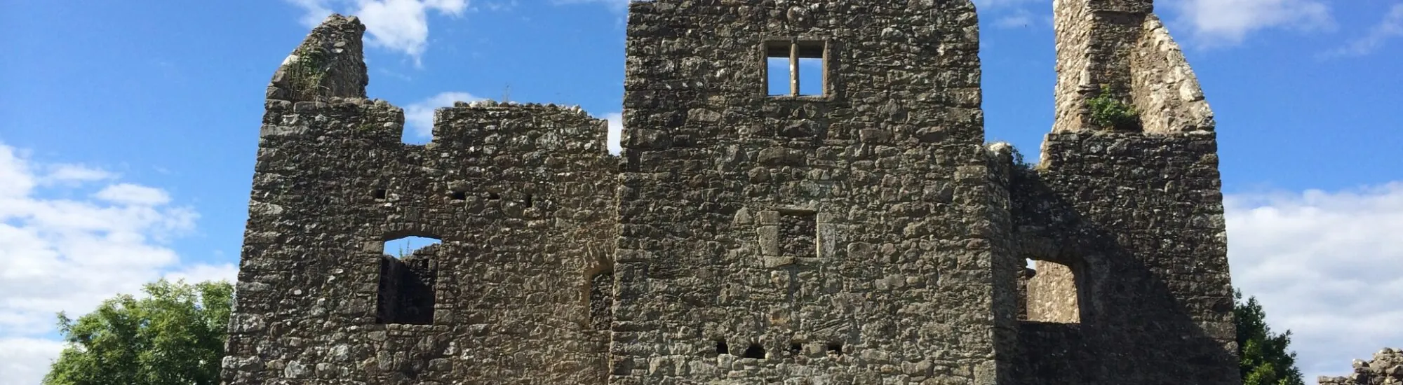 Le Tully Castle