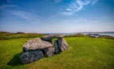Le Altar wede tomb - Shawn Harquail - cc