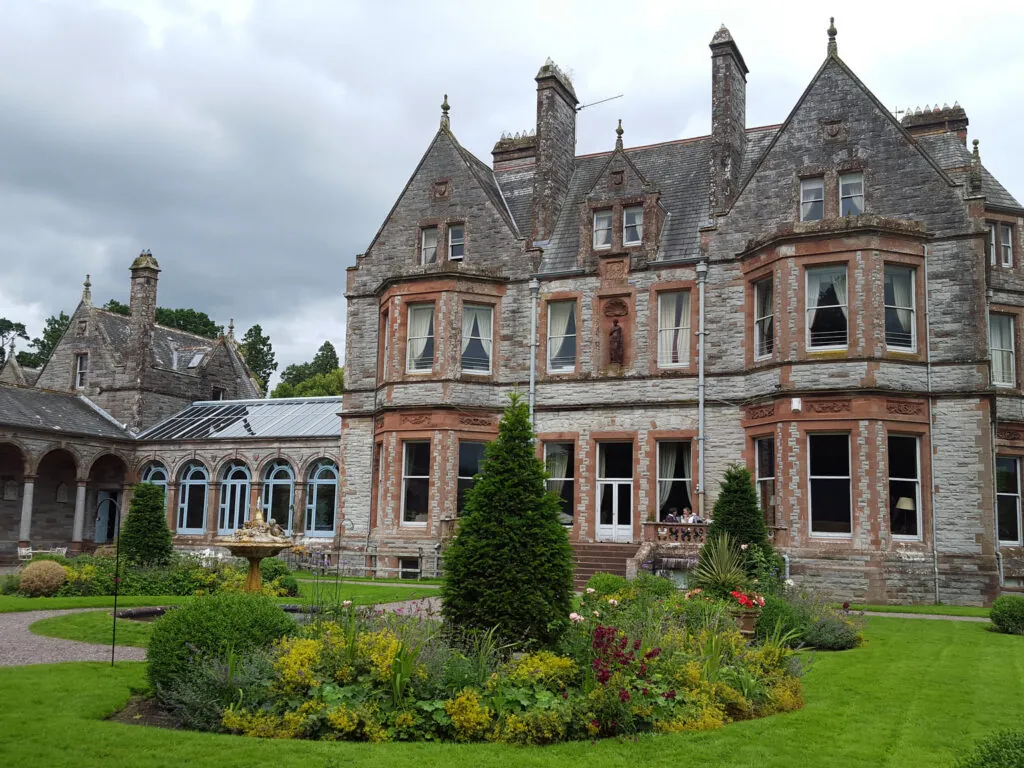 Le Castle Leslie - malavoda - cc