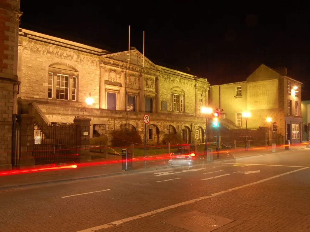 La Grace's Courthouse - stephenhanafin - cc