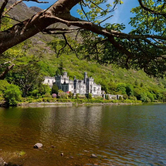 Kylemore Castle - © serfeo