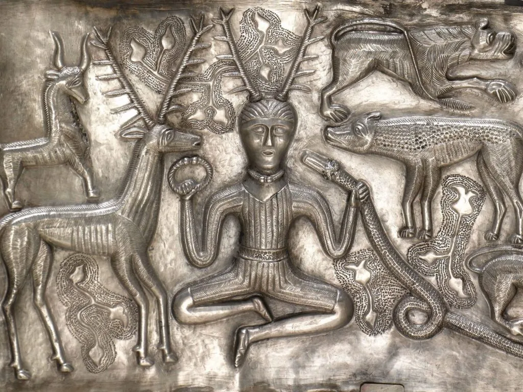 Tuatha Dé Danann - Nationalmuseet - cc