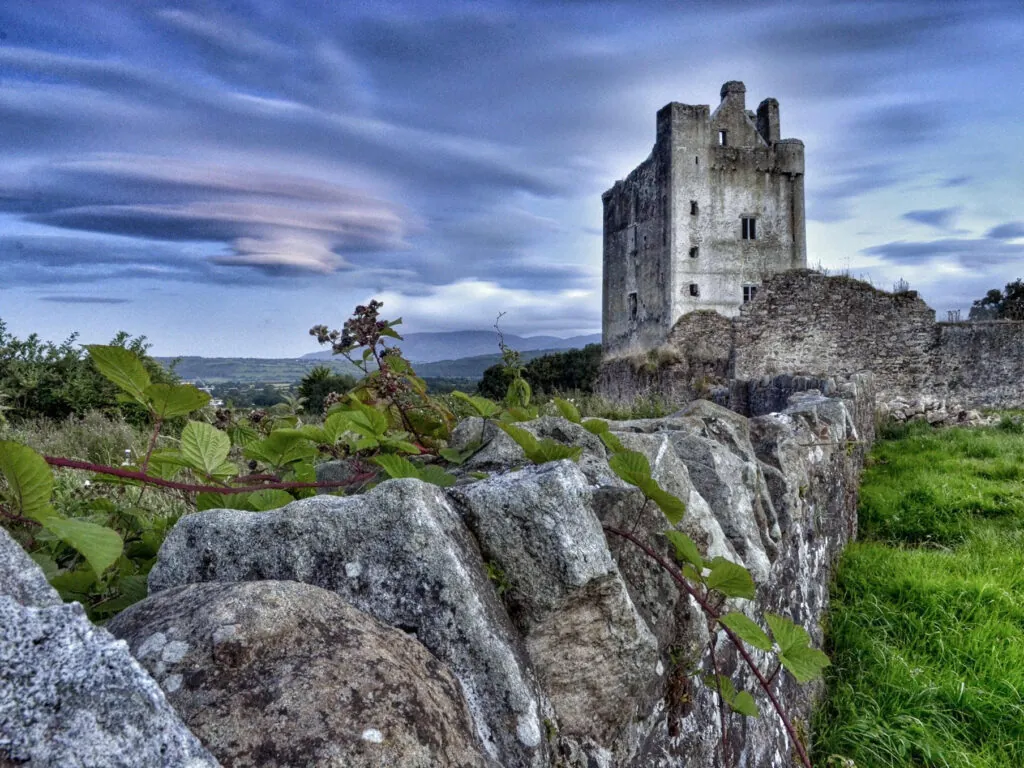Le Kilcash Castle - joe ormonde