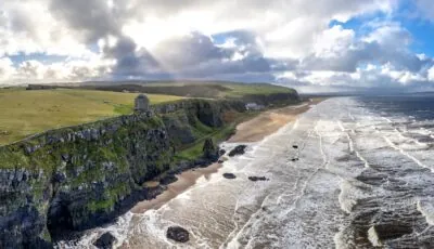 Le Mussenden Temple 1 La Downhill beach - © Lukassek
