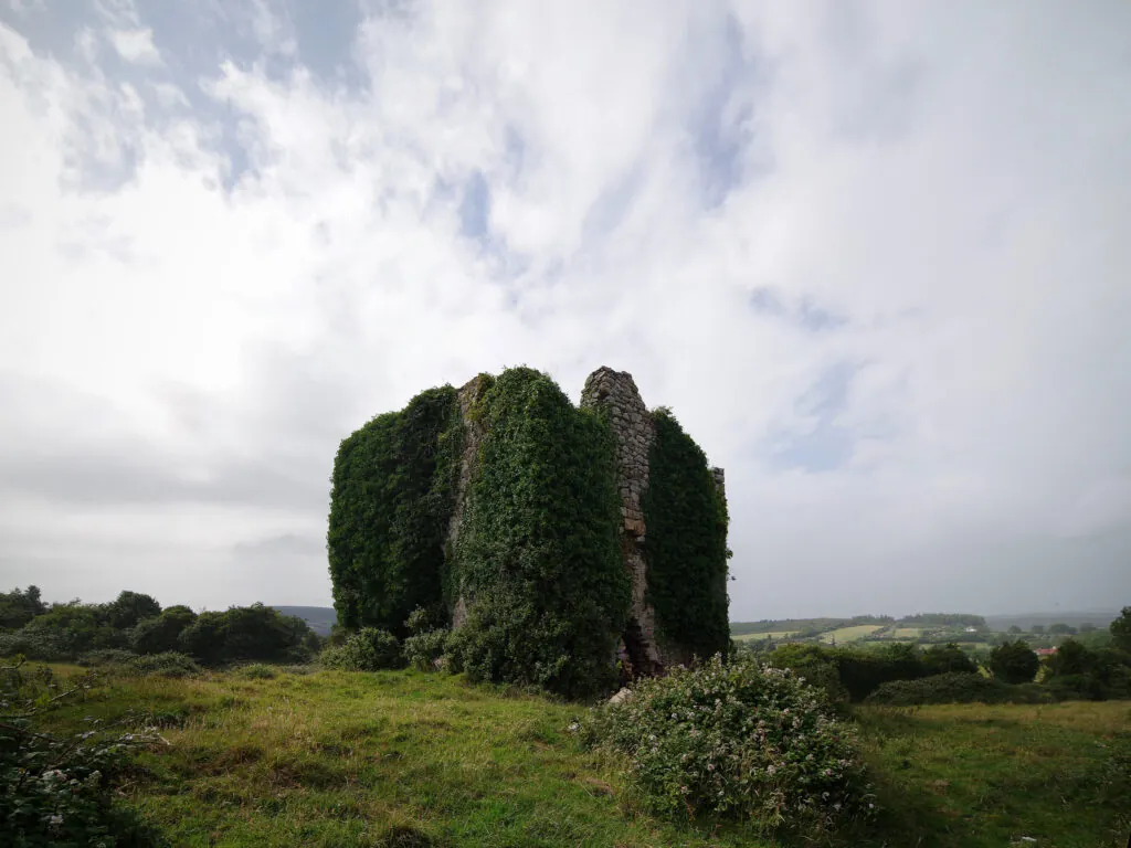 Le Puck's Castle - Rob Hurson - cc
