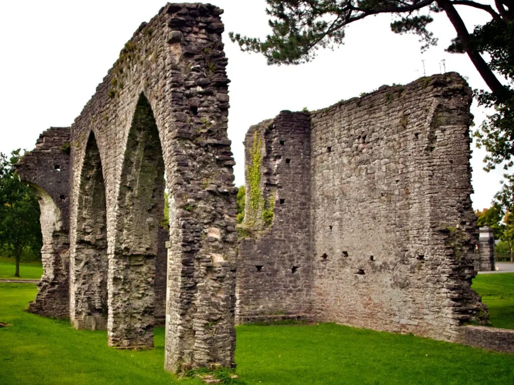 L'Armagh Friary - Tony Bowden - cc