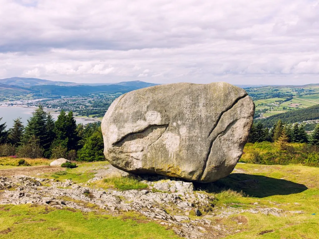La Clougmore stone - © M-image