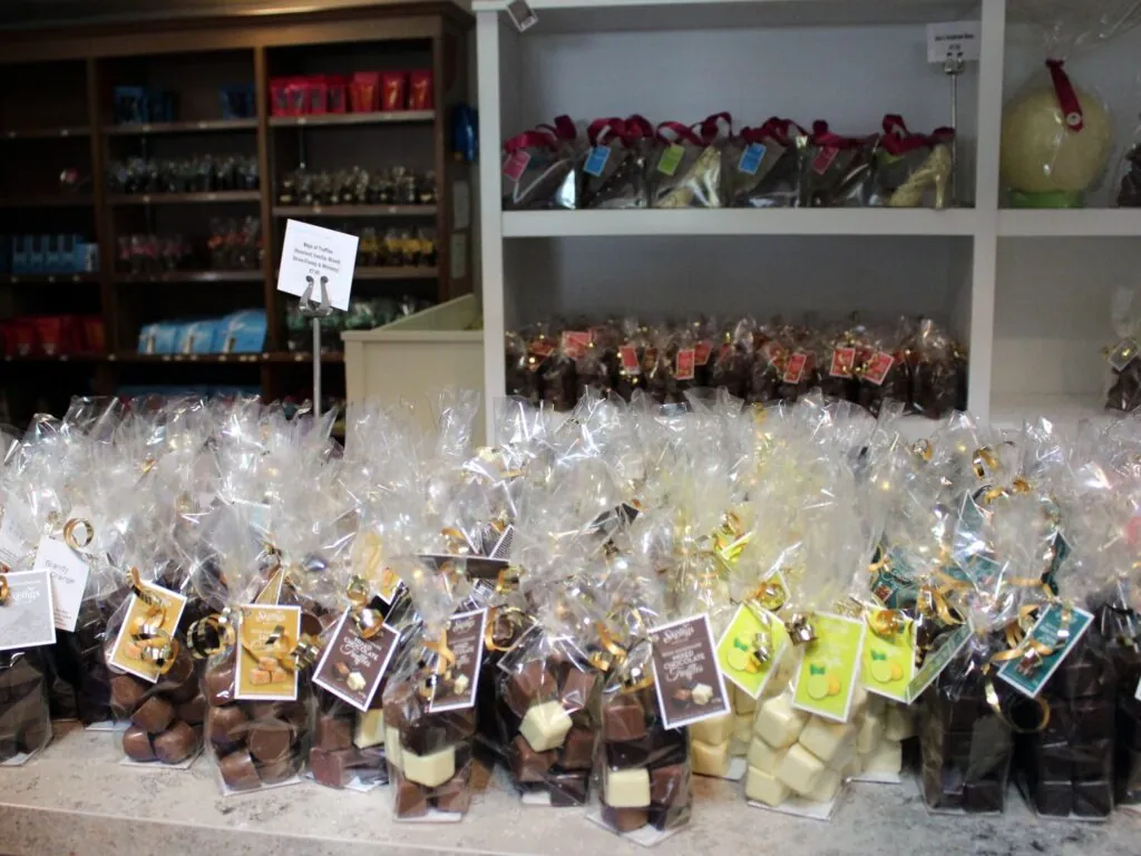 La Skelligs Chocolate Company - Care_SMC - cc