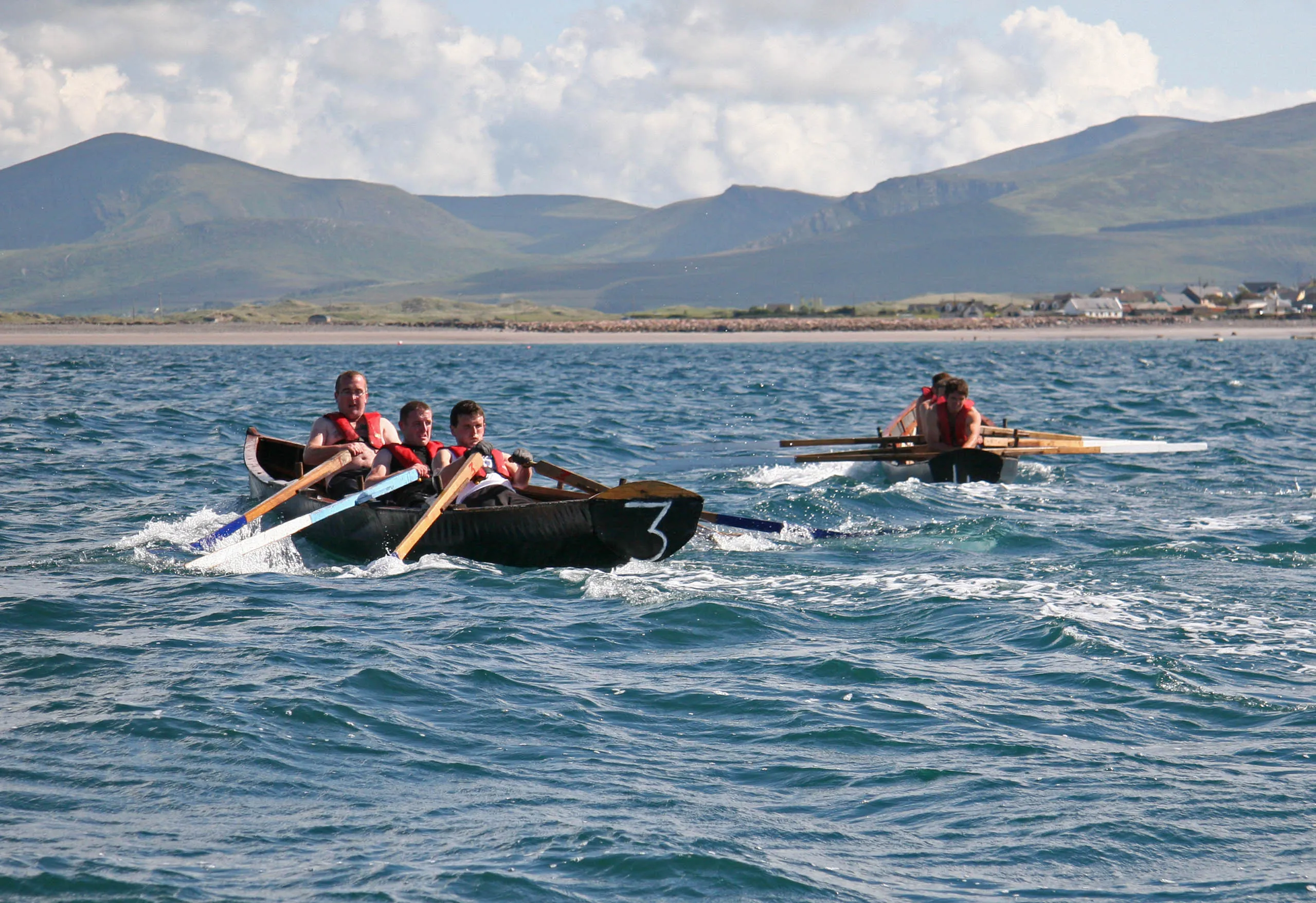 Une course de curraghs à Dingle - slocumjoseph - cc
