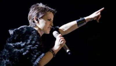Zombie des Cranberries 1 Dolores O'Riordan - Alterna2 - cc