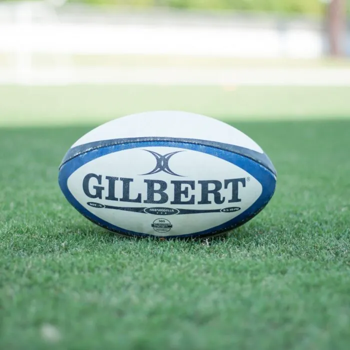 Un ballon de rugby - Domaine public