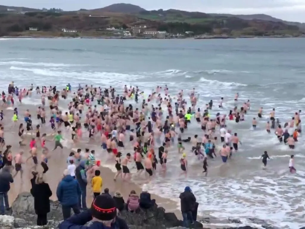 Baignade glacée des irlandais en 2019