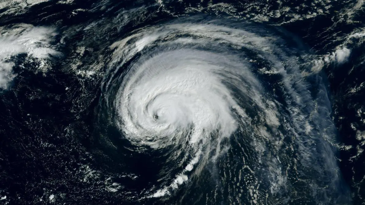 L'ouragan Lorenzo en approche vers l'Irlande