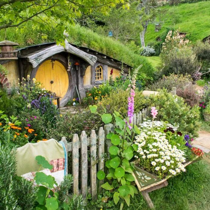 Glenview Gardens & Hobbit House