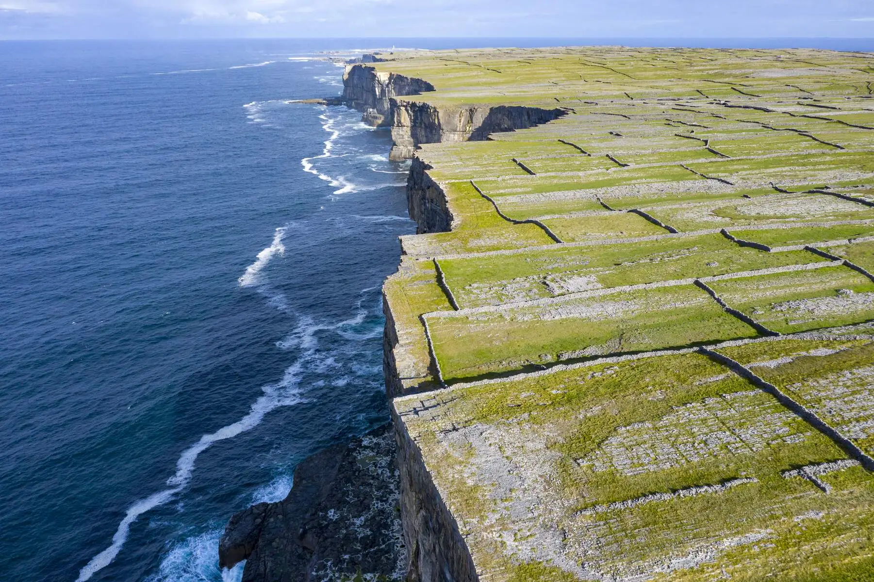 Les Falaises d'Inishmore (Cliffs of Aran) - © Failte Ireland/Tourism Ireland