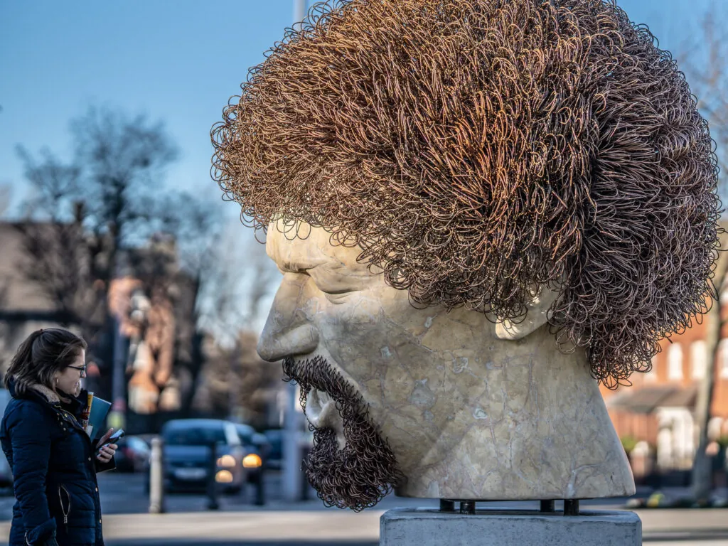 luke kelly statue guild street dublin 1