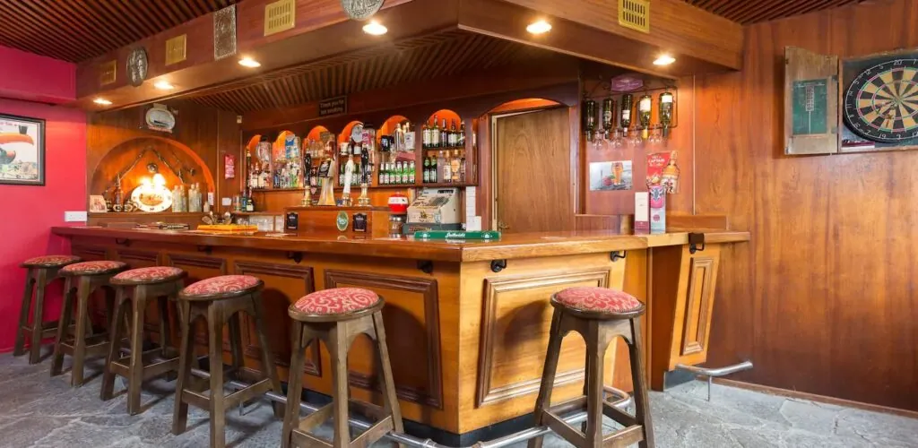 Un irish pub entier disponible à la location sur Airbnb