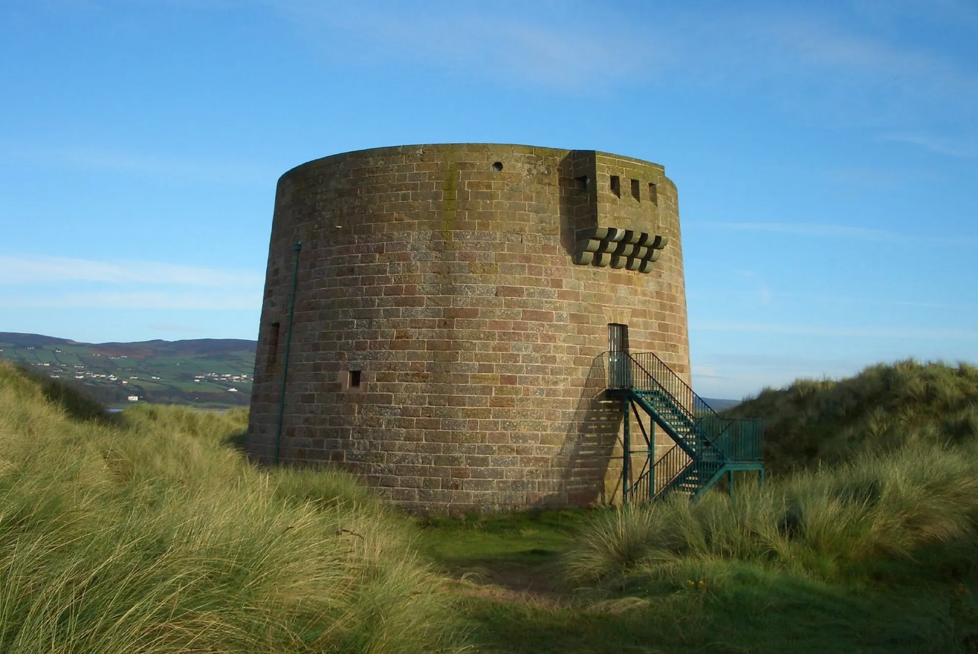 La Magilligan Martello Tower - lizsmith - cc