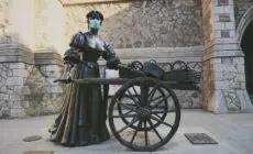 Molly Malone à Dublin est elle aussi masquée - Cityswift - cc