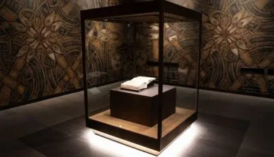 Le Book of Kells 2 Le Book of Kells dans sa nouvelle vitrine
