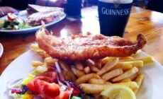 Un fish and chips et sa pinte de Guinness à Galway - Wayne Thume - cc