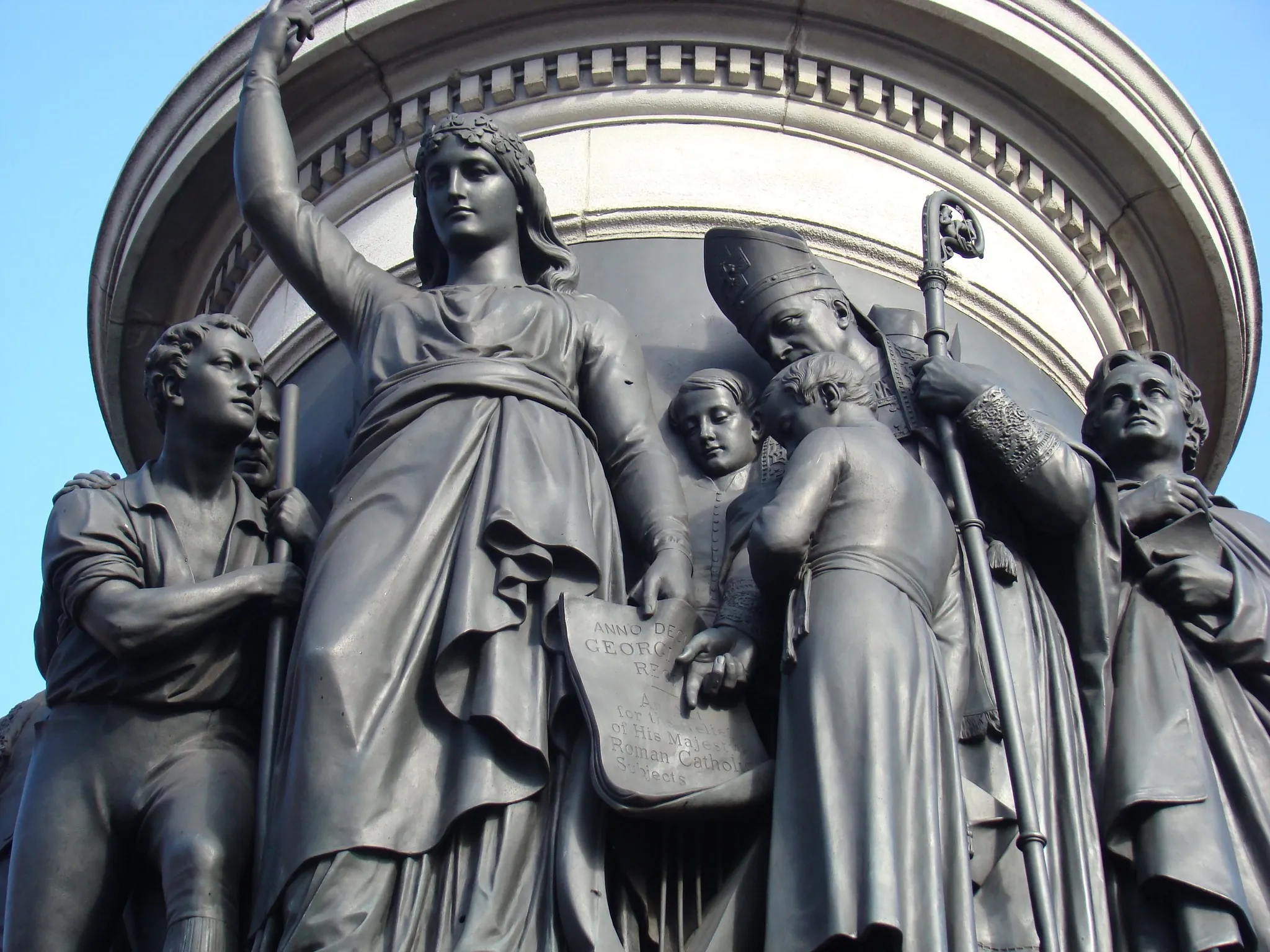 Le O'Connell Monument et ses sculptures - Phil Guest - cc