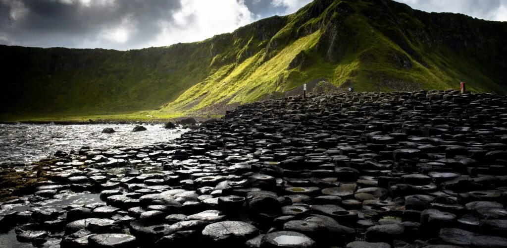 Le top 7 des meilleurs endroits sauvages à découvrir en Irlande 3 La Chaussée des Géants - © Yggdrasill